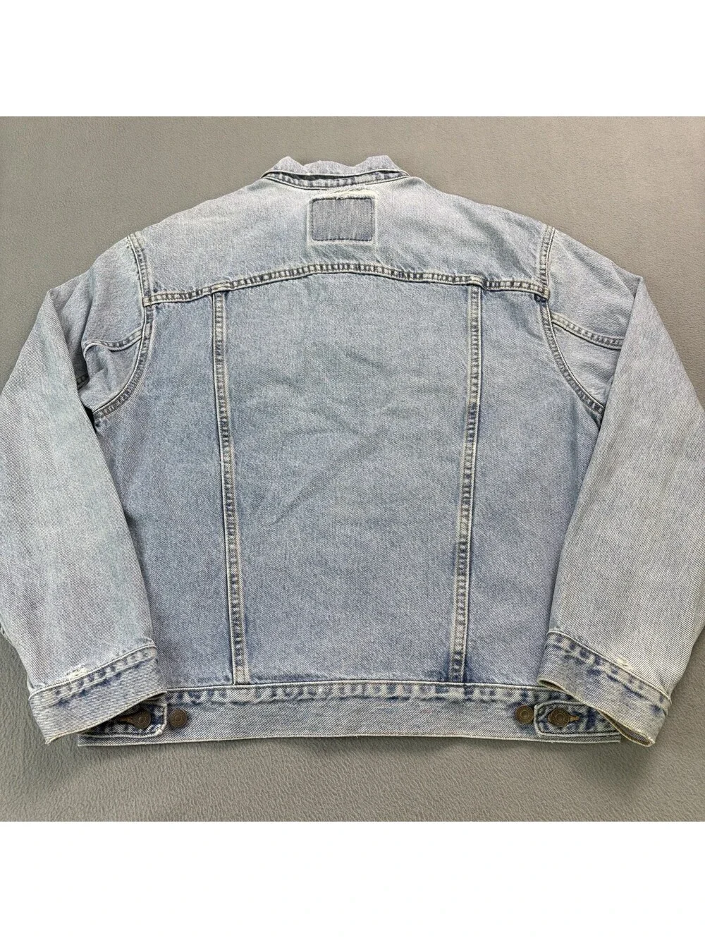 Vintage 90s Levi’s Type 3 Denim Jean Trucker Jacket Size Medium Distressed 70507
